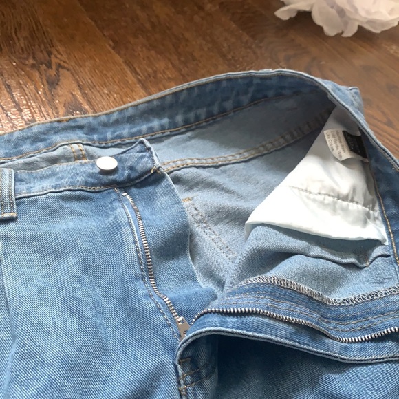 MOM JEANS!! - Picture 5 of 7